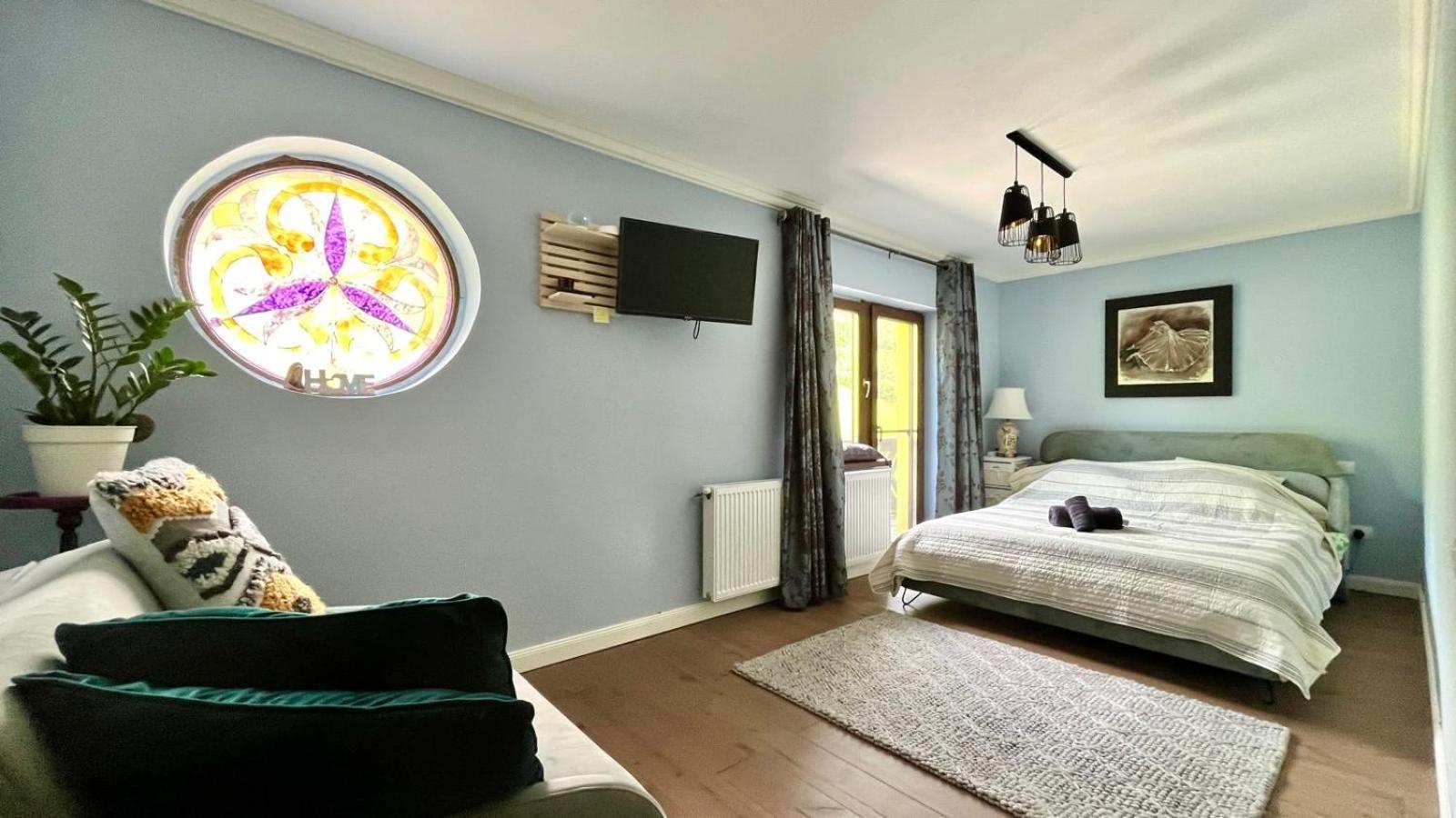 Yellow House Bran  Bagian luar foto